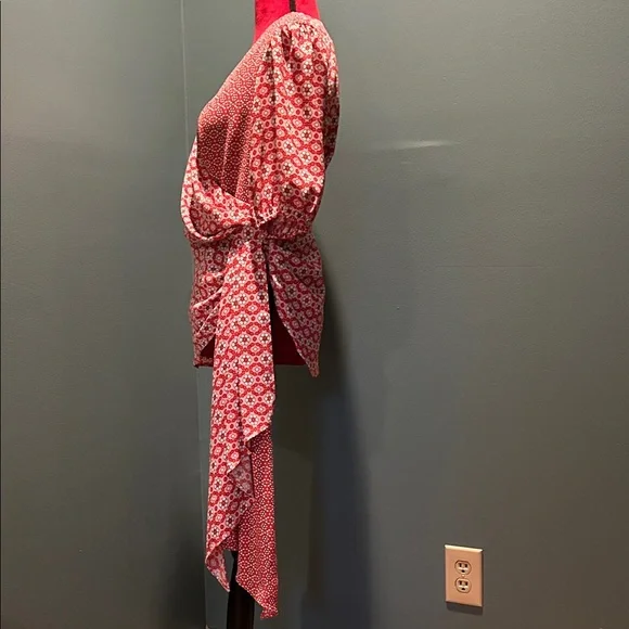 Sachin-Babi Elegant Red Wrap Top Size 8 - Picture 6 of 16